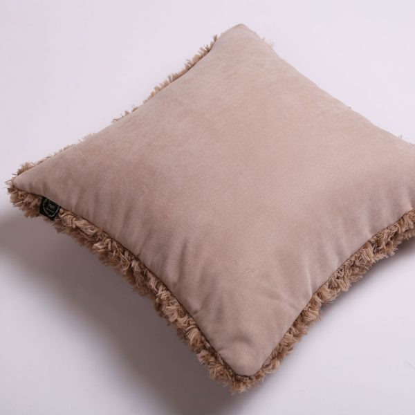 Fluffy yarn brown cushion