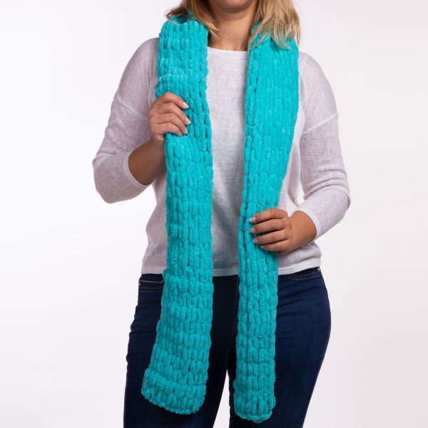 Turquoise yarn scarf